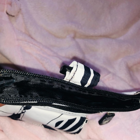 IZOD Wristlet Purse BNWOT - Picture 12 of 14